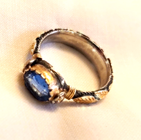 Edwardian DESIGN Band Cushion Kyanite Blue Solitaire Ring
